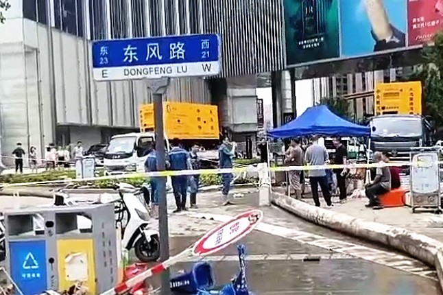 开云online(中国)泵业排涝突击队在排涝现场